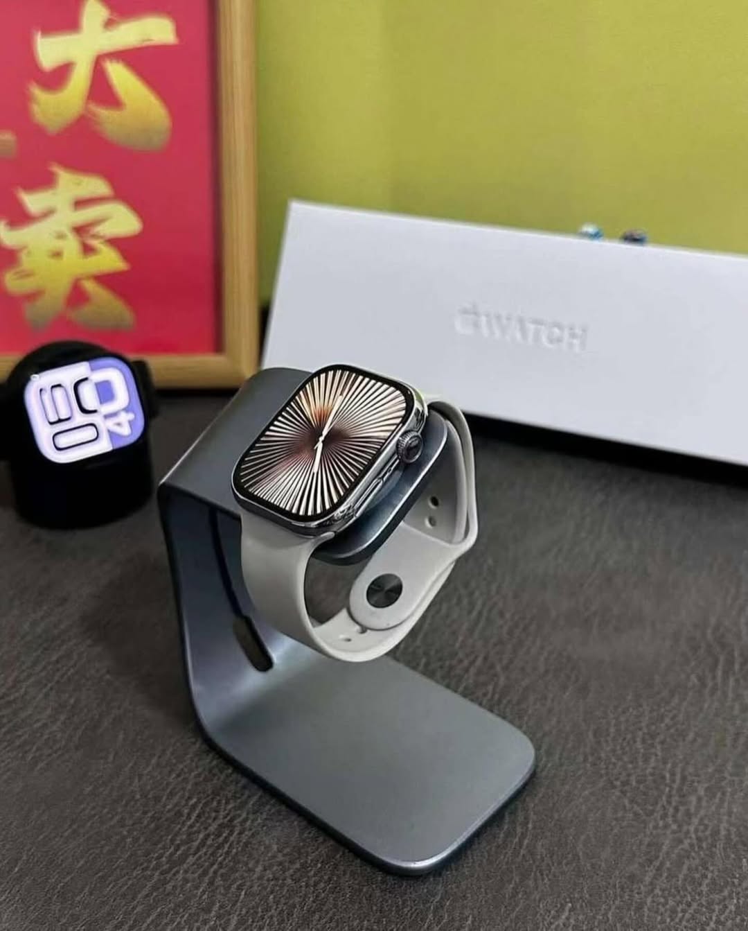SERIES 10 Smart Watch + Apple Logo